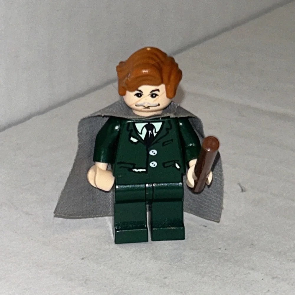 100% LEGO Professor Remus Lupin Werewolf 4756‎ - Minifigure